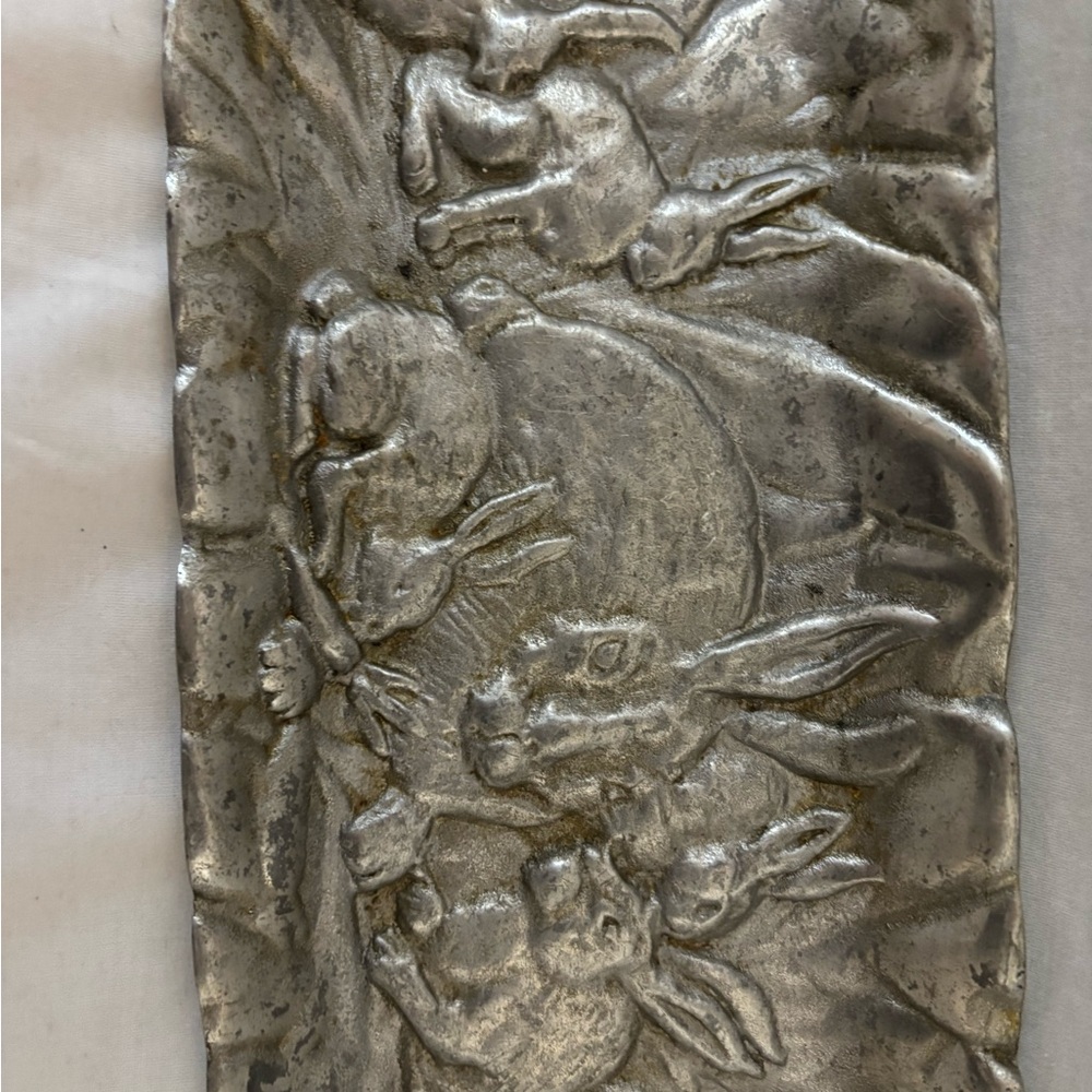 Silver Decorative Tray with Rabbit Design - Picture 3 of 8